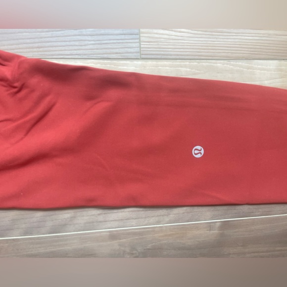 Lululemon Wunder Train 28” pant - Picture 3 of 10